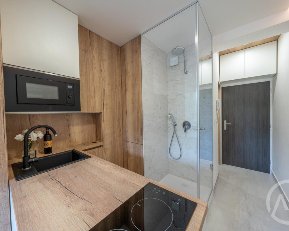 1687952848_1spr8X54CN 1687952848_1spr8X54CN